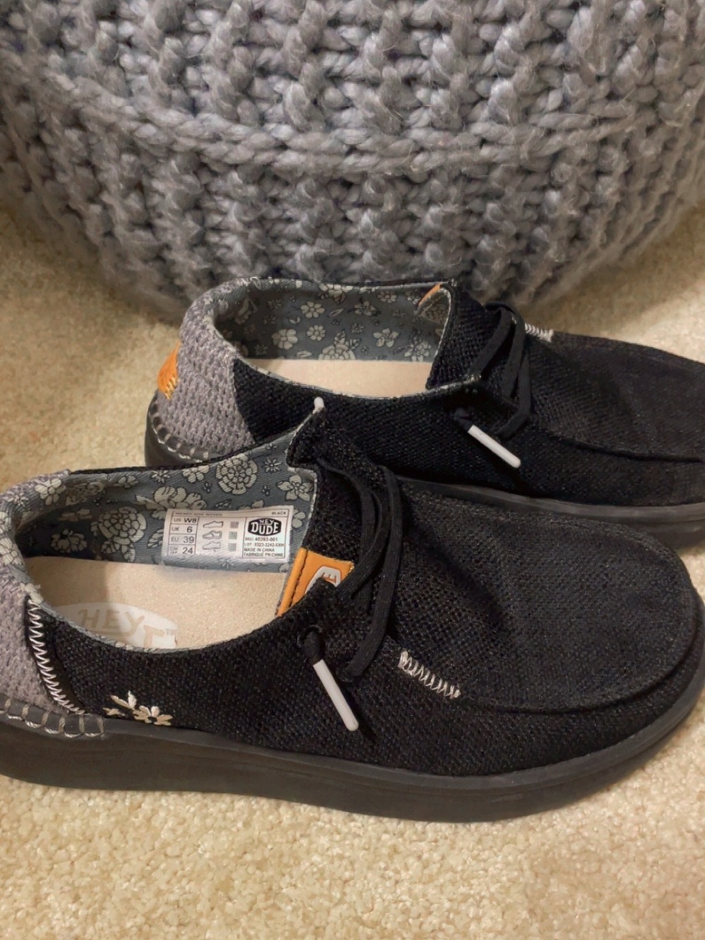 Hey Dude Black and Gray Knit